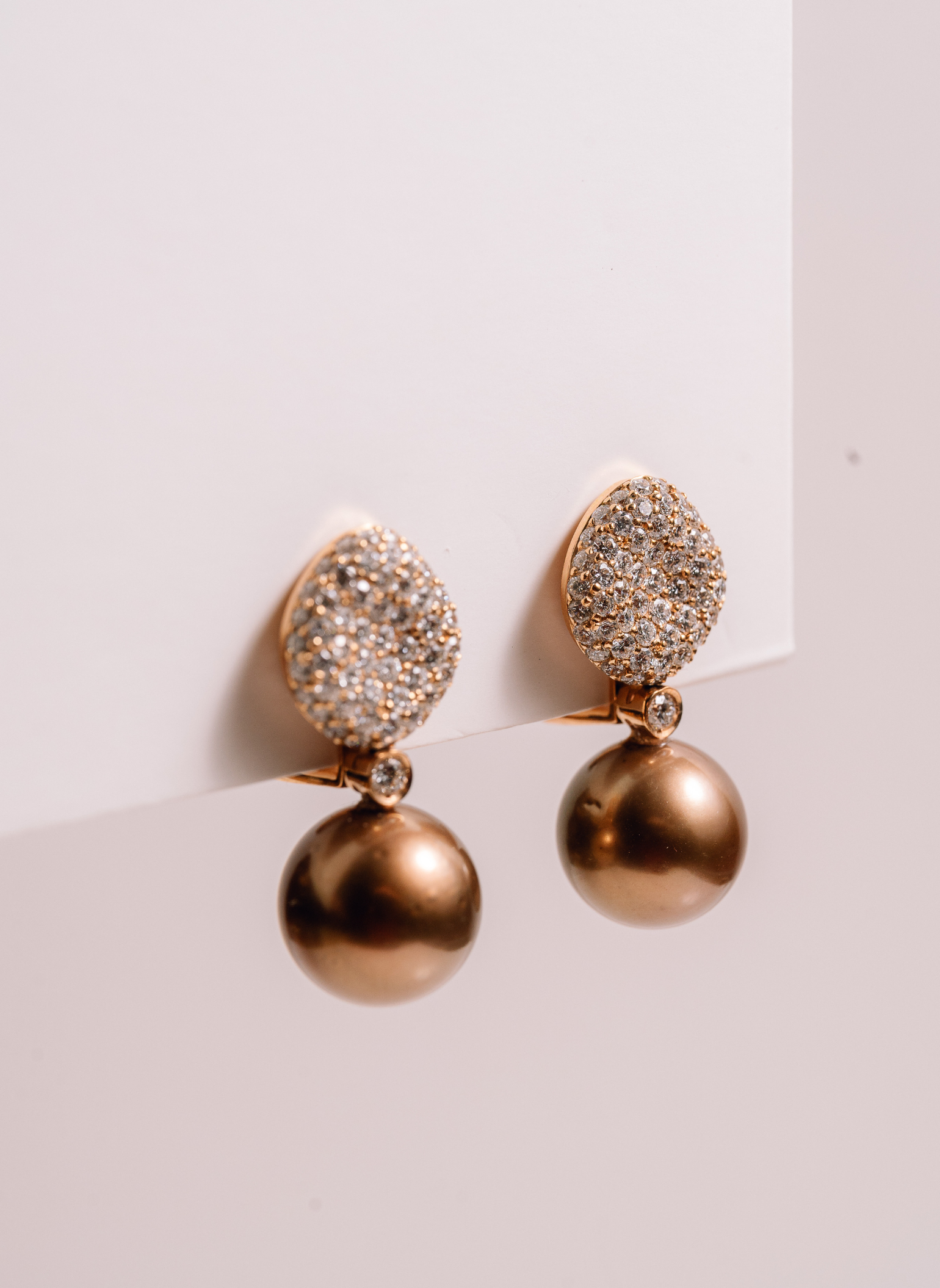Dolce Far Niente Pearl and Yellow Gold Earrings