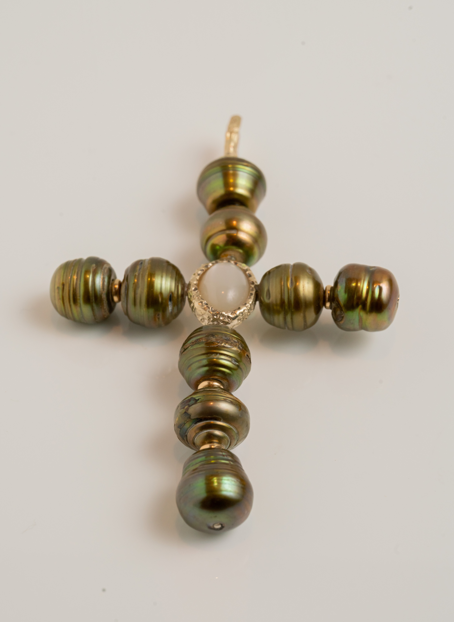 Dolce Far Niente Latin Cross Pendant with Dark Pearls and Agate