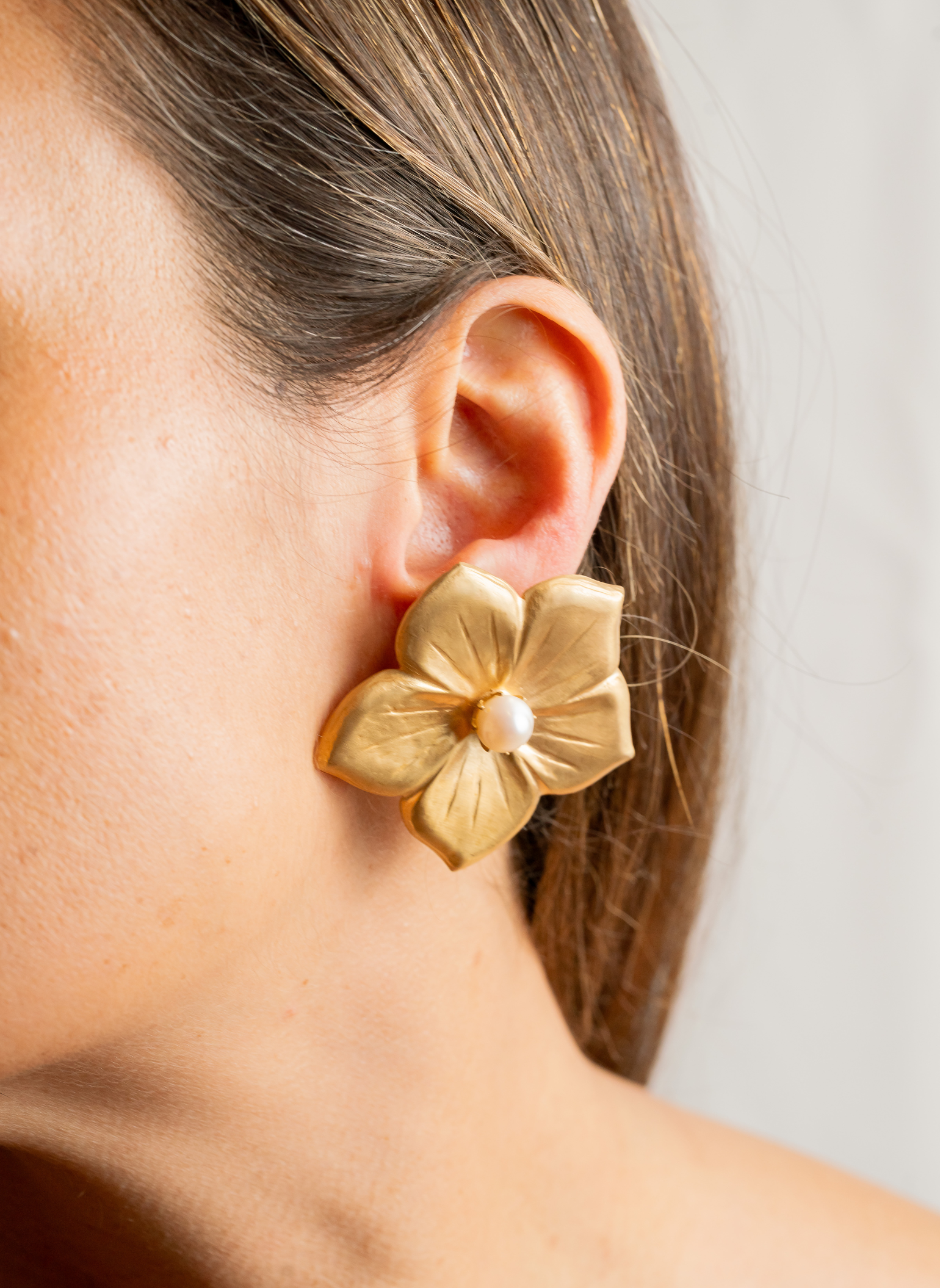 Alma Asymmetric Earrings with Yellow Gold Finish