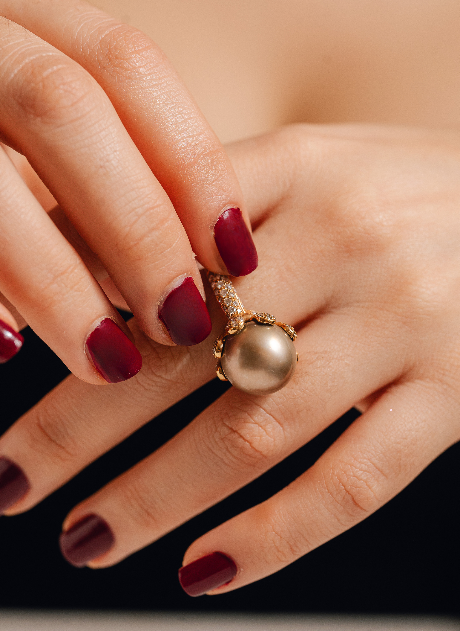 Dolce Far Niente Australian Pearl and Diamonds Ring