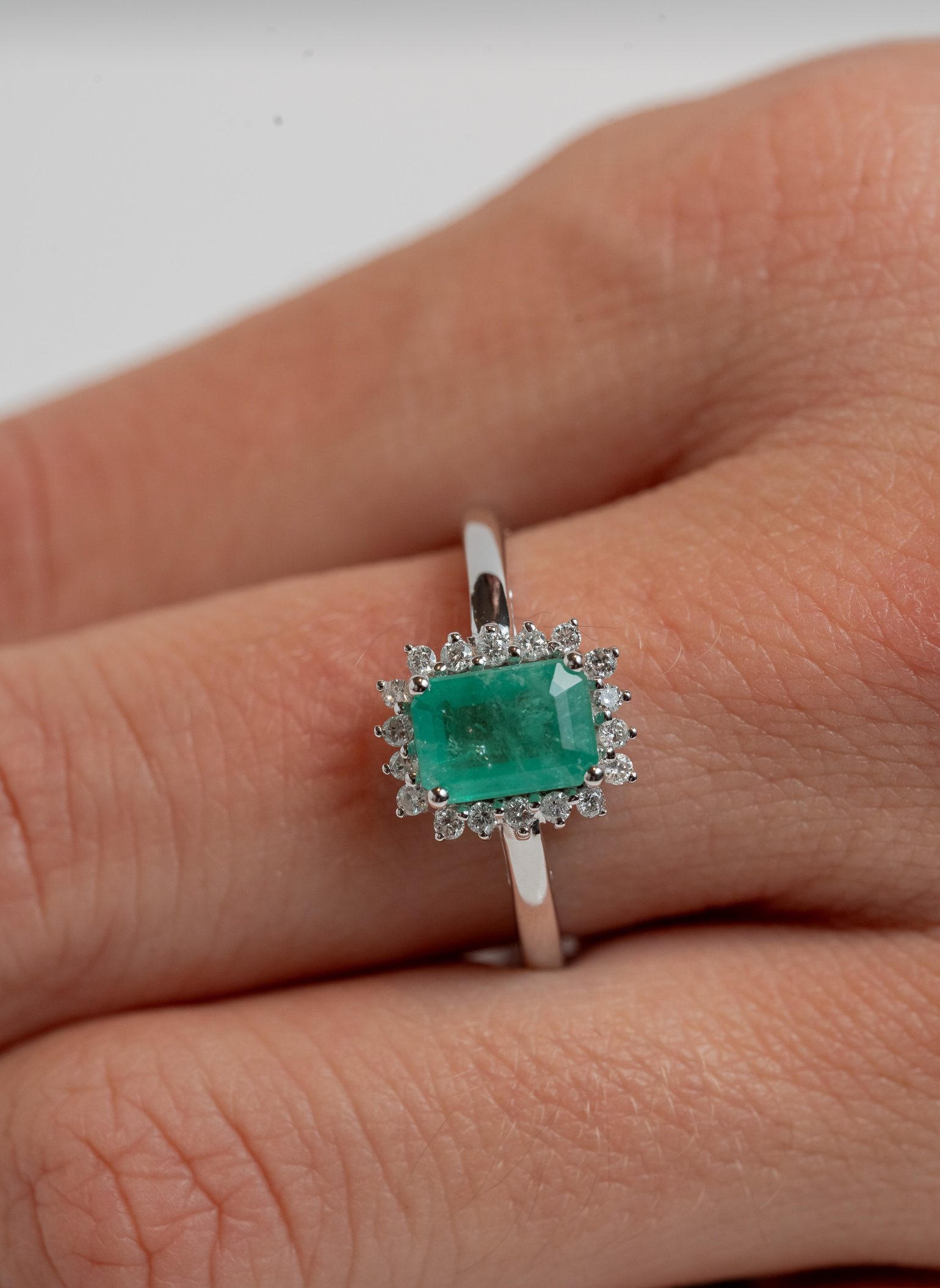 Anillo Roseta Talla Princesa Orla en Garra Joyerias Carbal Joyerias Carbal