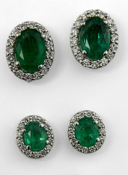 Rosette Border Earrings in Pavé with Diamonds