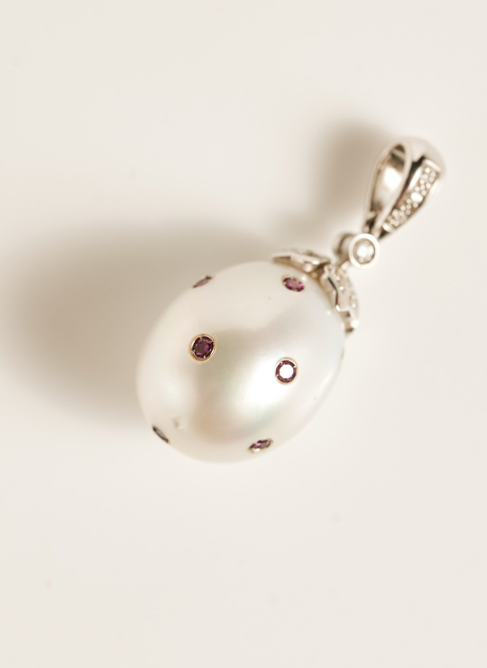 Dolce Far Niente Pearls and Ruby Pendant