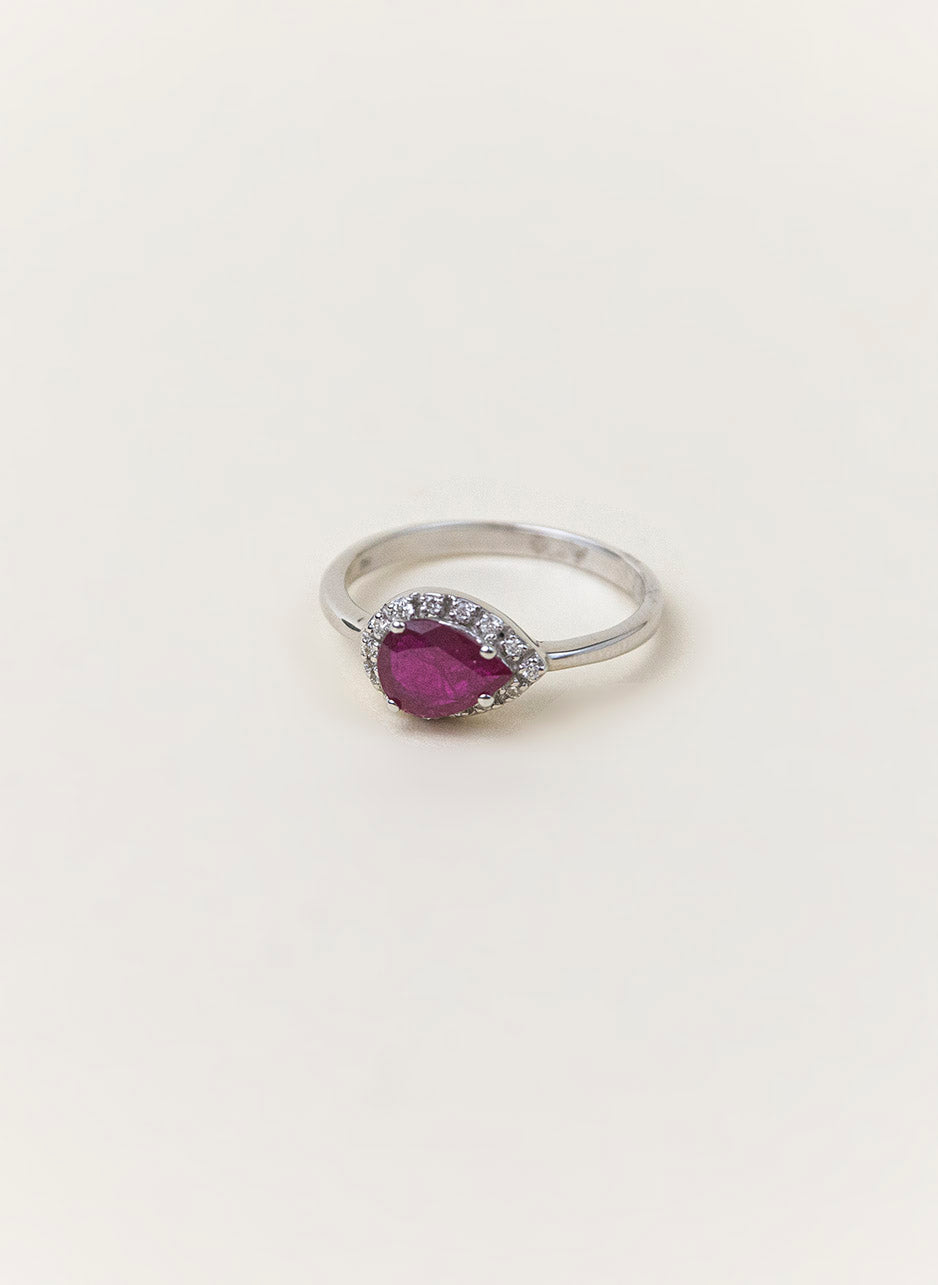Pear Size Claw Border Ring