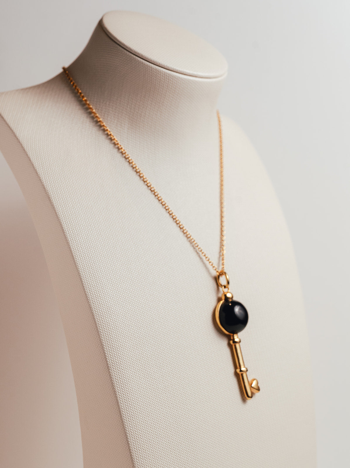 Dolce Far Niente Black Antler, Onyx and Golden Silver Necklace