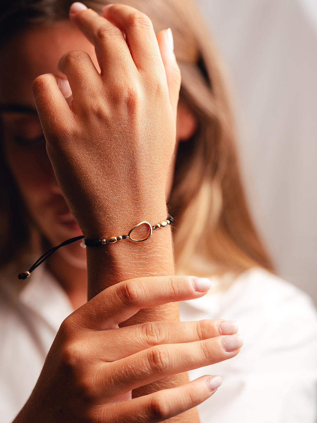 Macrame Bracelet Medal of the Virgin Gold and Diamonds