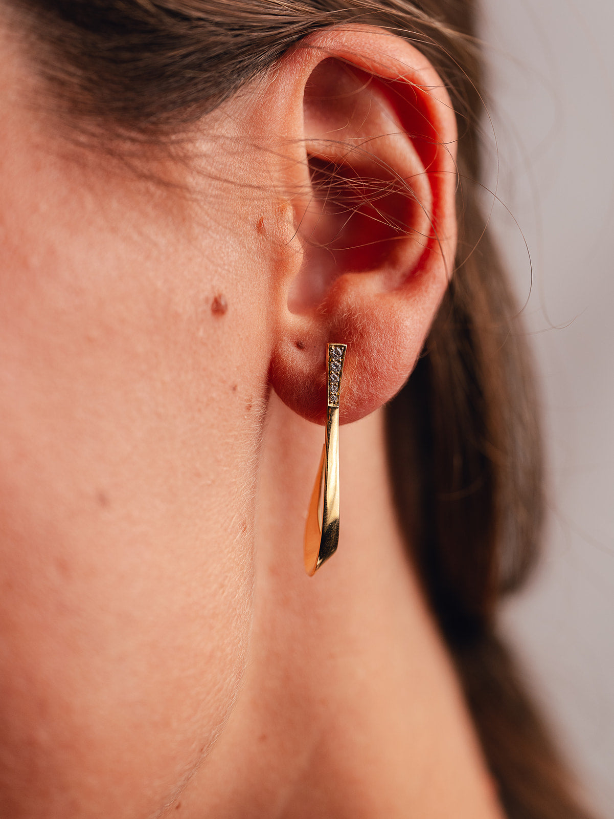 Aros Oro Amarillo y Brillantes Dolce Far Niente