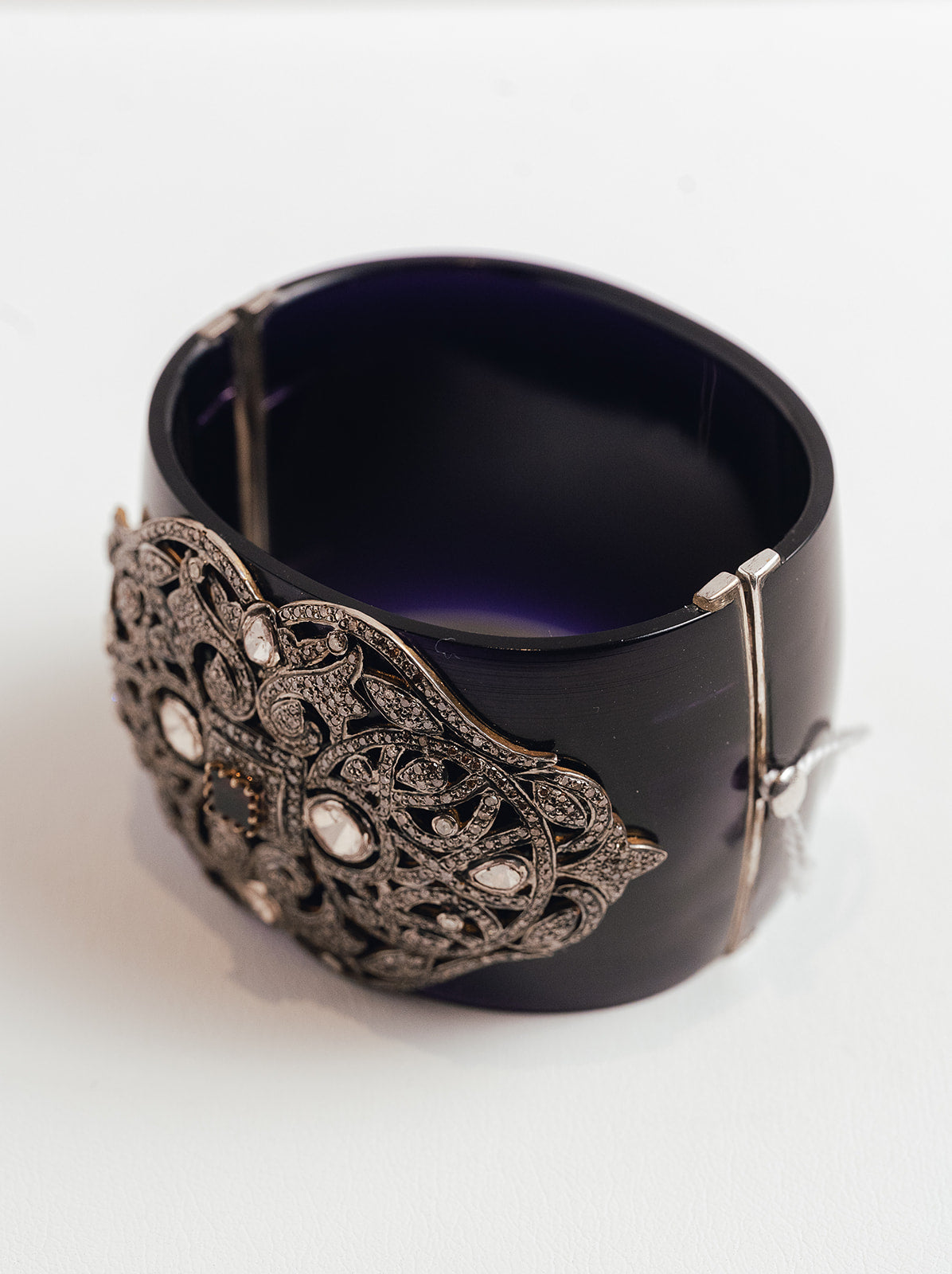 Pulsera de cuerno de búfalo y diamantes