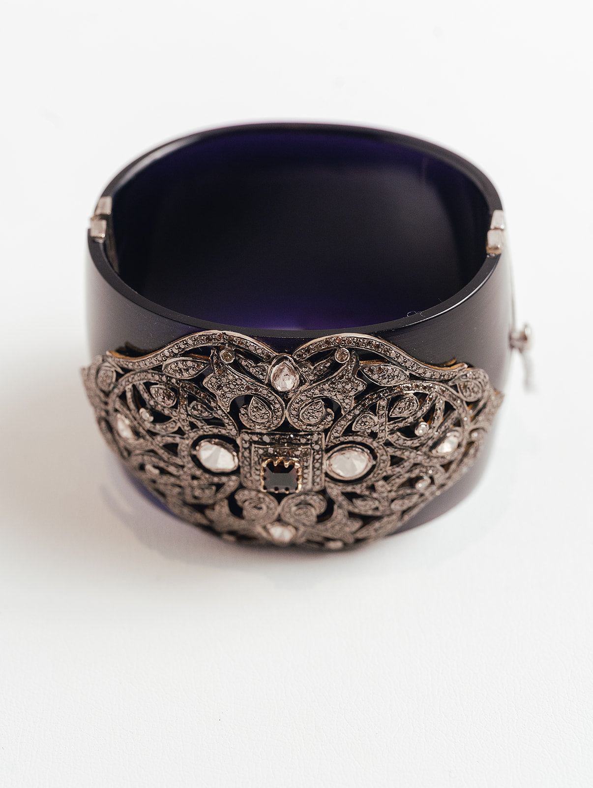 Pulsera de cuerno de búfalo y diamantes