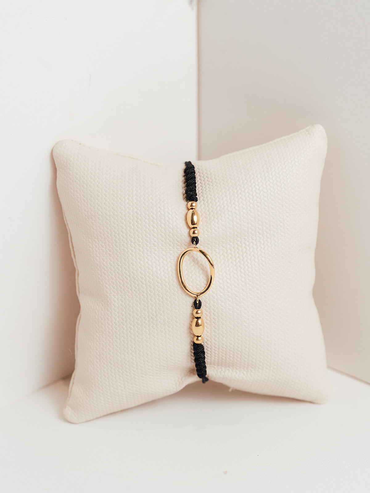 Macrame Bracelet Medal of the Virgin Gold and Diamonds