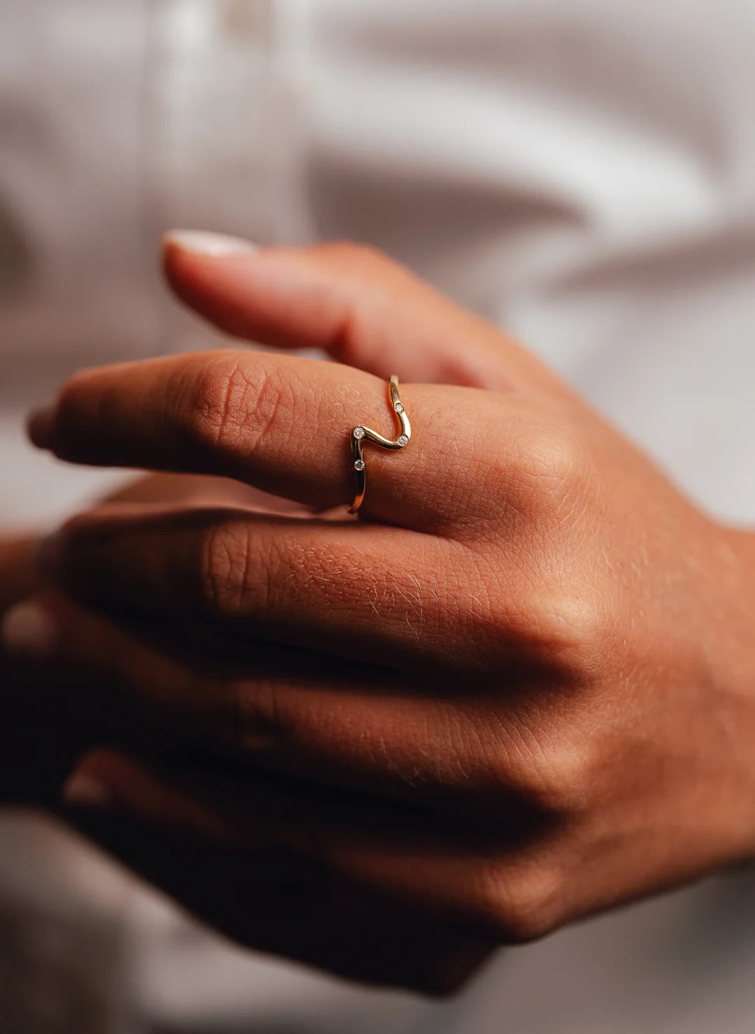 Golden Essentials Shiny Tubogas Ring