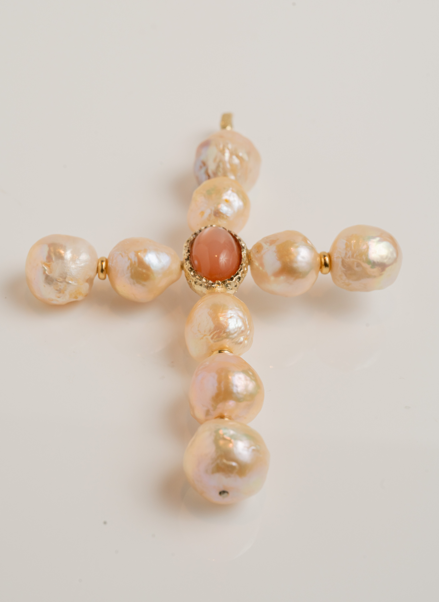Dolce Far Niente Latin Cross Pearls and Agate Pendant