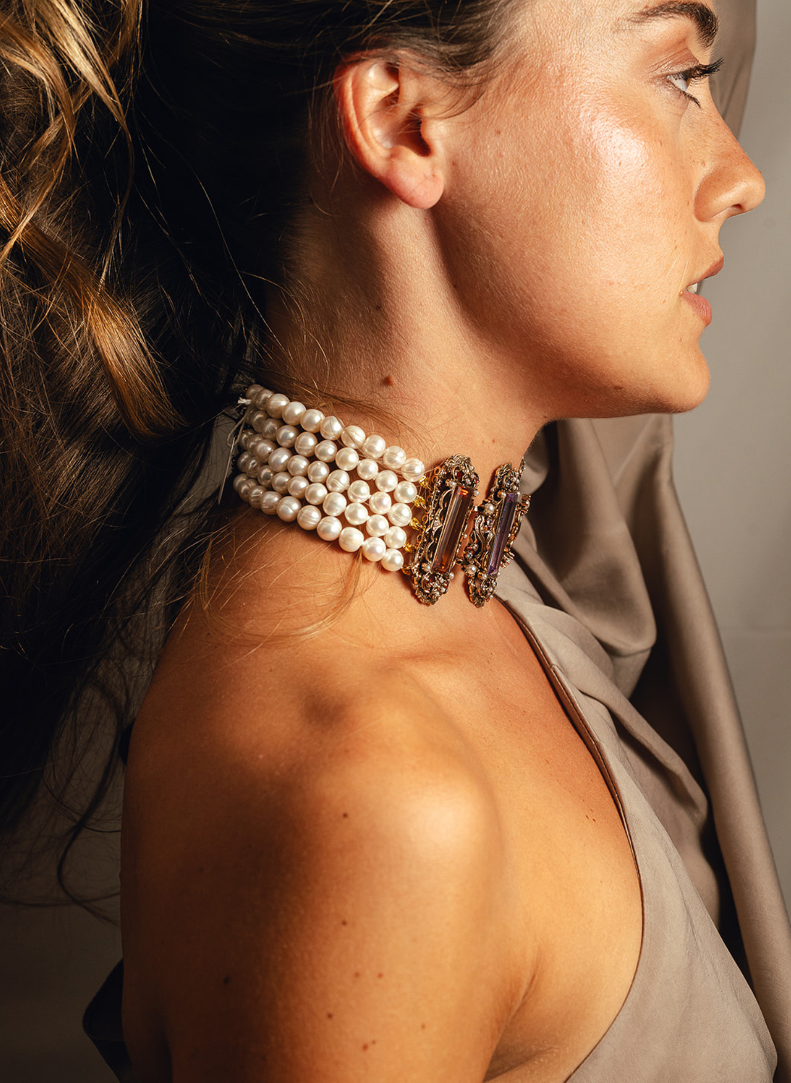 Chevalier Choker Natural Pearls and Onyx