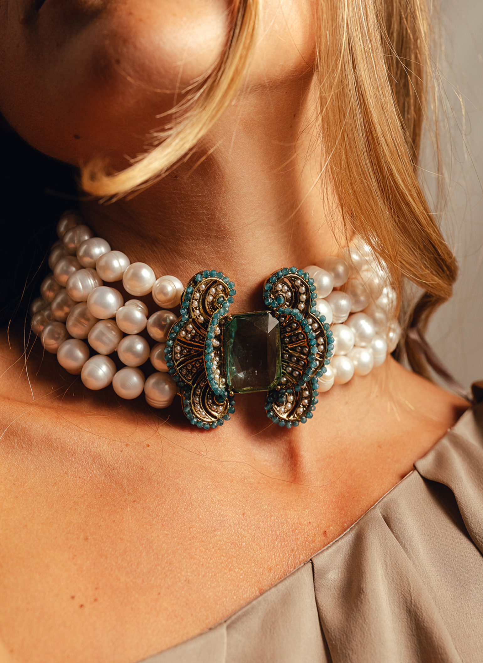 Choker Chevalier 4 vueltas de Perlas Naturales y Cuarzos de Colores