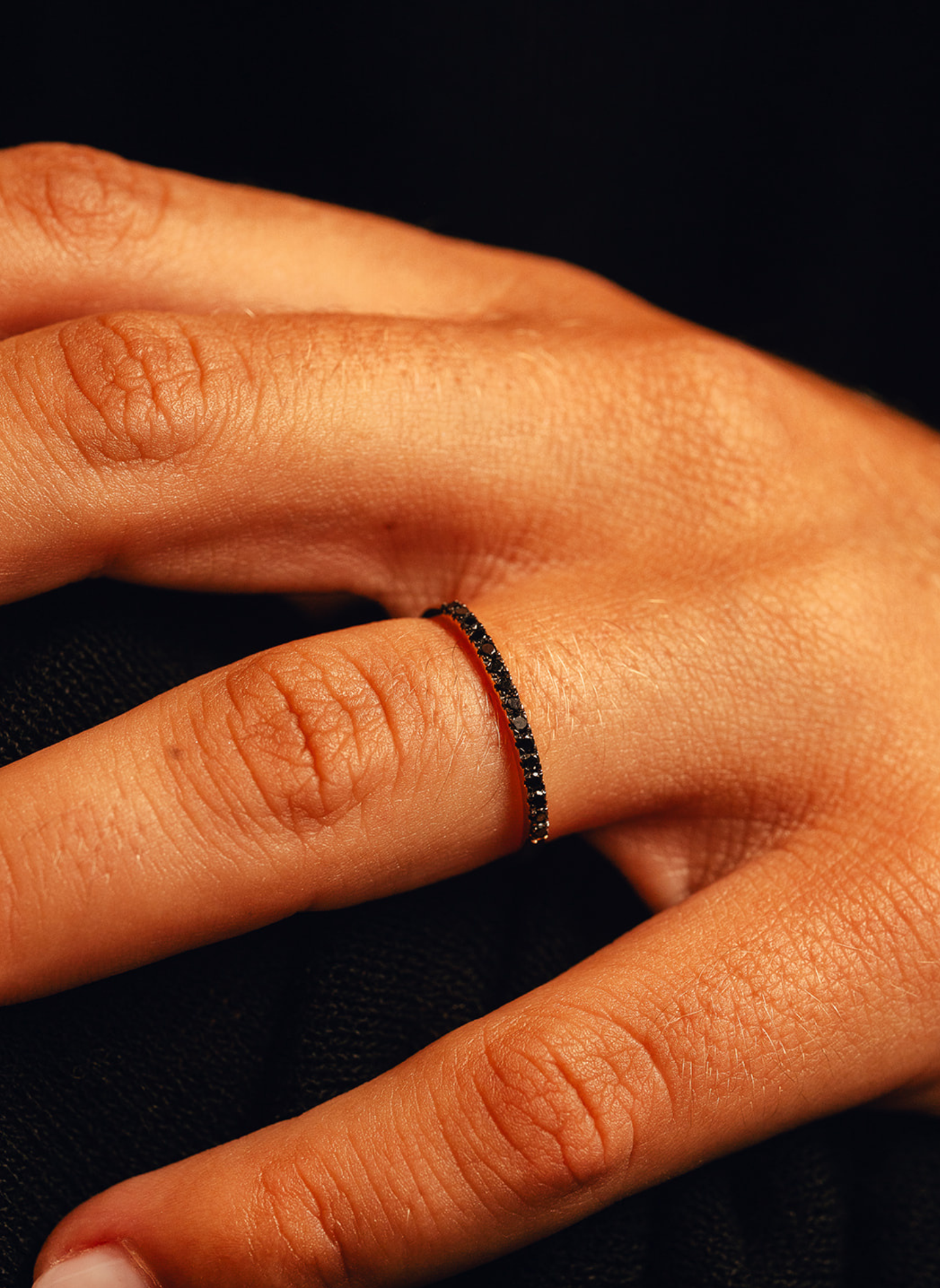 Anillo Media Alianza de Diamantes Talla Brillante