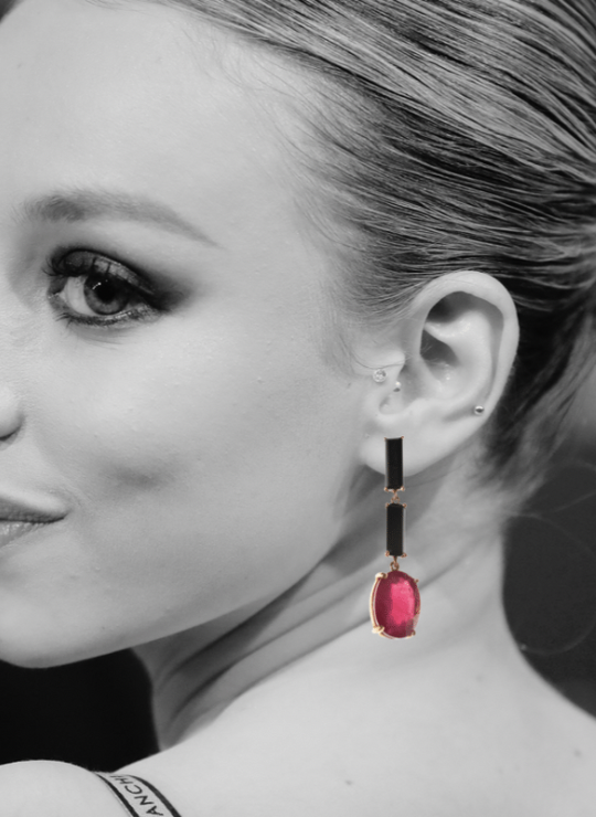 Carré Onix and Ruby Earrings