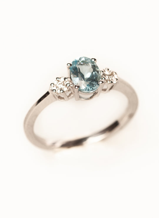 Aquamarine and Diamonds Tresillo Ring